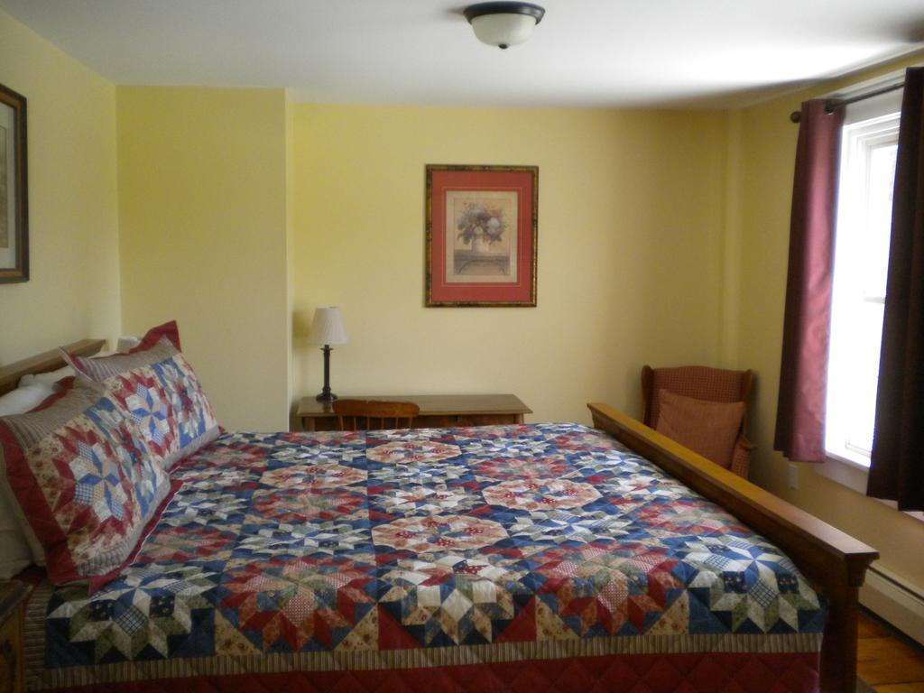 The Sterling Inn Caratunk Экстерьер фото